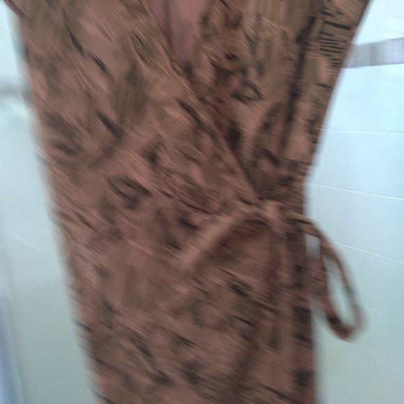 WRAP DRESS - Picture 3 of 4